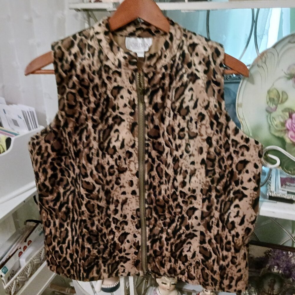 Stylish Leopard Print Vest Size Large